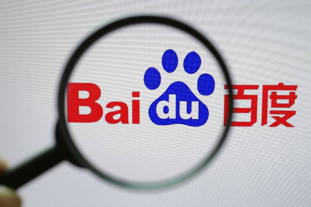 雷火电竞平台app下载童瑶口红和礼服撞色了